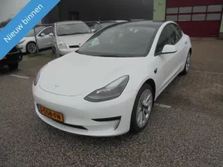 Tesla Model 3 Ryzen Accu tot 100% Laden Direct rijden
