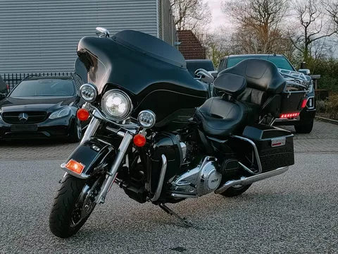 HARLEY DAVIDSON FLHTK Electra Glide Ultra Limited