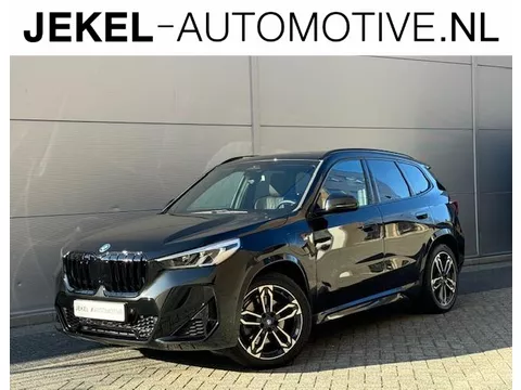 BMW X1 xDrive25e M-Sport, Panoramadak, 19&quot; LM velgen, Leren bekleding