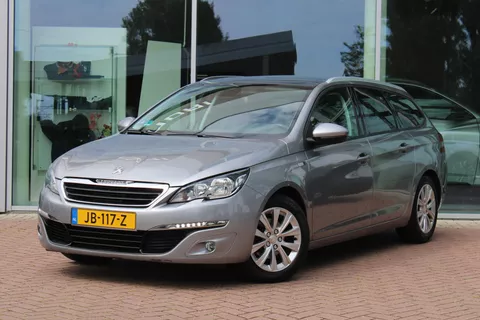 Peugeot 308 SW 1.2 PureTech Style PANORAMADAK - TREKHAAK