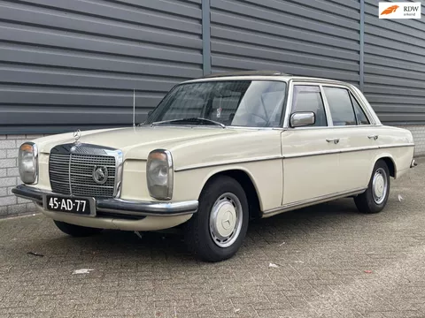 Mercedes-Benz 200-280 (W115) 250 W114 ORIGINEEL NL
