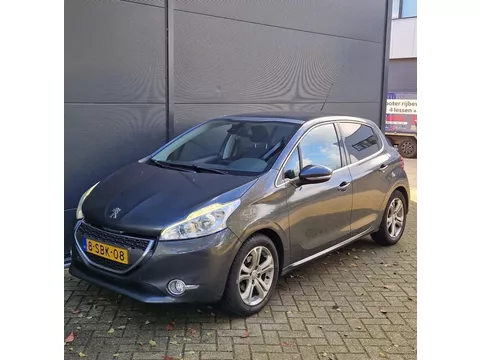 Peugeot 208 1.2 VTi Allure Panoramadak Lmv Cruise Nap Peugeot 208 1.2 VTi Allure Panoramadak Lmv Cruise Nap