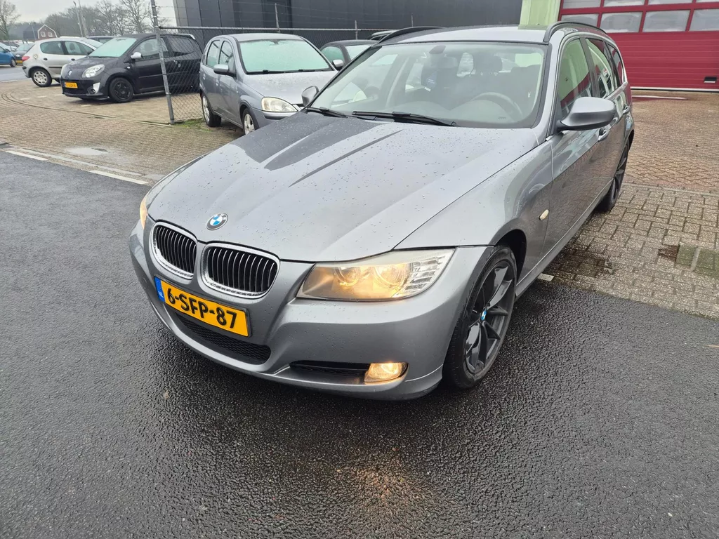 BMW 3-serie Touring 320d 184pk 6bak groot navi trekhaak Apk 03-26