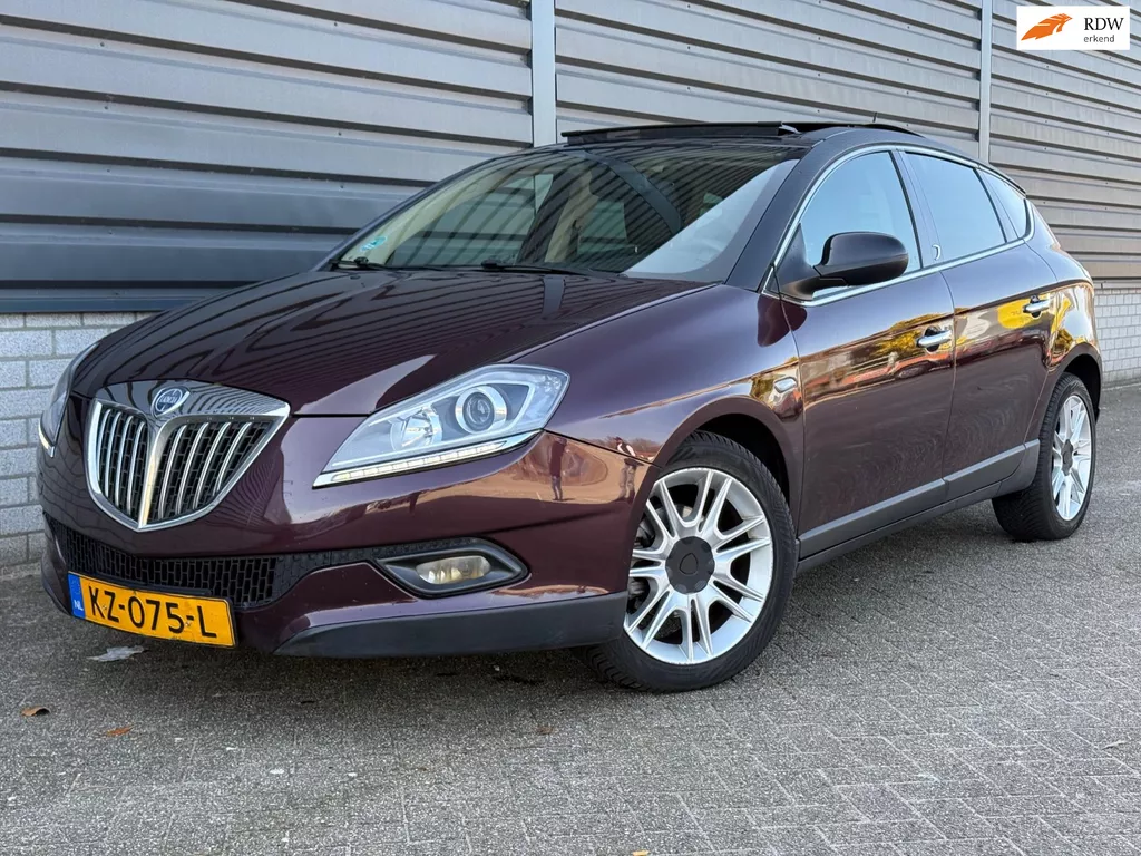 Lancia Delta 1.4-16V Platino Led Navi Cruise Pano Trekhaak