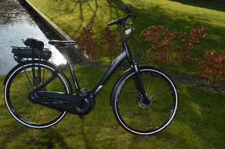 Giant Diverse Entour-E met 500 WH accu Framemaat 47 en 50 cm