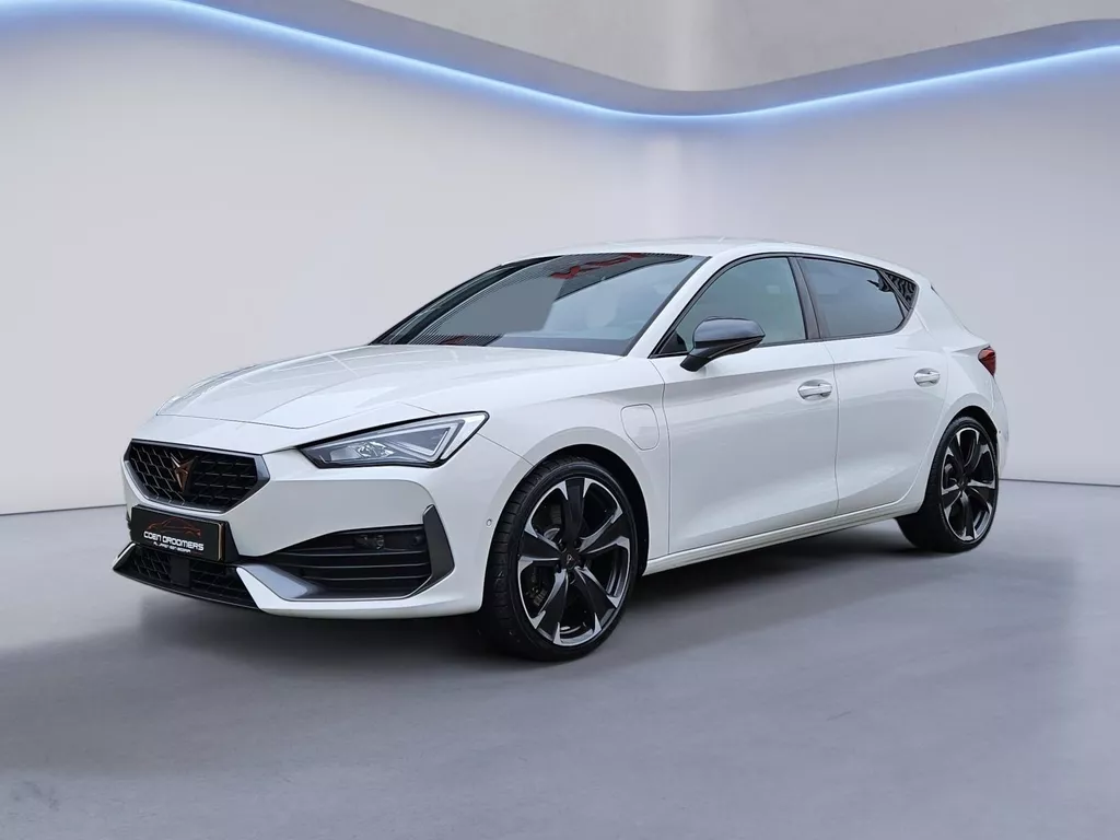 CUPRA Leon 1.4 e-Hybrid VZ Performance /Apple Carplay/Front-Side-Lane-Travel Assist/Dodehoek monitor/Stuur-Stoelverwarming/Lendesteunen verstelb./(MET GARANTIE*)