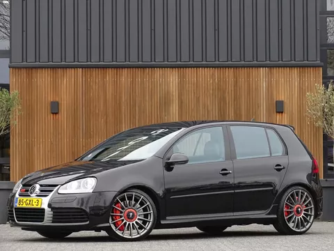 Volkswagen Golf 3.2 R32 V6 252PK DSG RNS / AirRide *NAP*