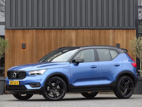 Volvo XC40 T5 262PK automaat / R-Design / 2020 / LED