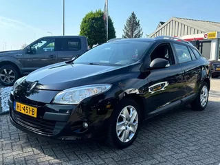 Renault M&eacute;gane Estate 1.6 Expression 2012 Zwart Navigatie