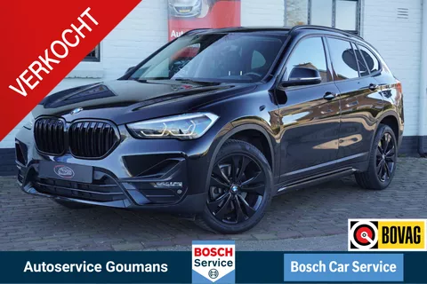 BMW X1 sDrive18i Executive Edition Sport line Elek klep Navi LED Shadow Black
