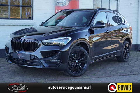 BMW X1 sDrive18i Executive Edition Sport line Elek klep Navi LED Shadow Black