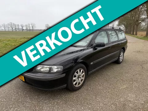 Volvo V70 2.4