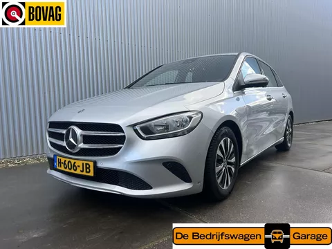 Mercedes-Benz B-klasse 180 Business Solution | achteruitrijcamera| Apple carplay| cruise | navi| verwarmde voorstoelen|