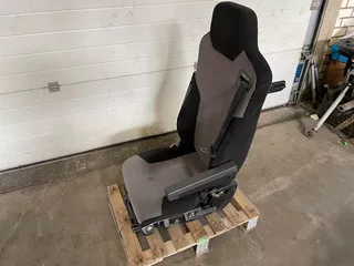 MAN 81.62307-6531 CHAUFFEURSSTOEL ISRI