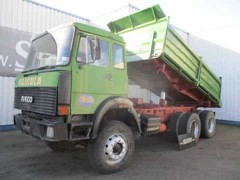 Iveco Magirus Deutz , 320 M 26 FK , V8 , ZF Manual , 3Way tipper , Spring suspension , Drum brakes