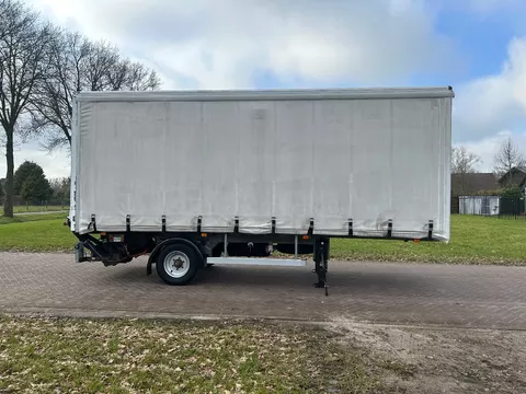 MAMBOUR Be oplegger 6.6 ton schuifzeilen met laadklep 1000 kg