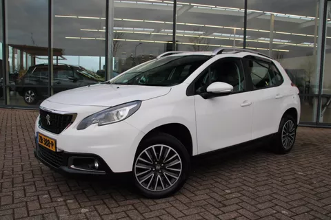 Peugeot 2008 1.2 PureTech 130pk Blue Lion Airco Navi Carplay 6-bak 95794km