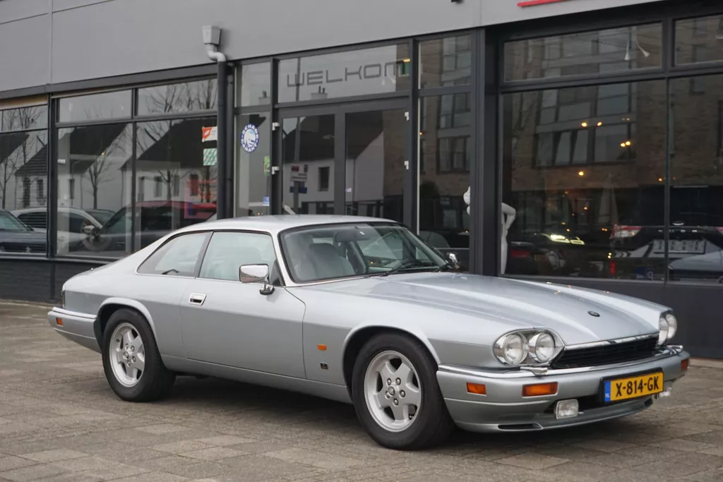 Jaguar XJS 4.0 XJS Coup&eacute; Insignia