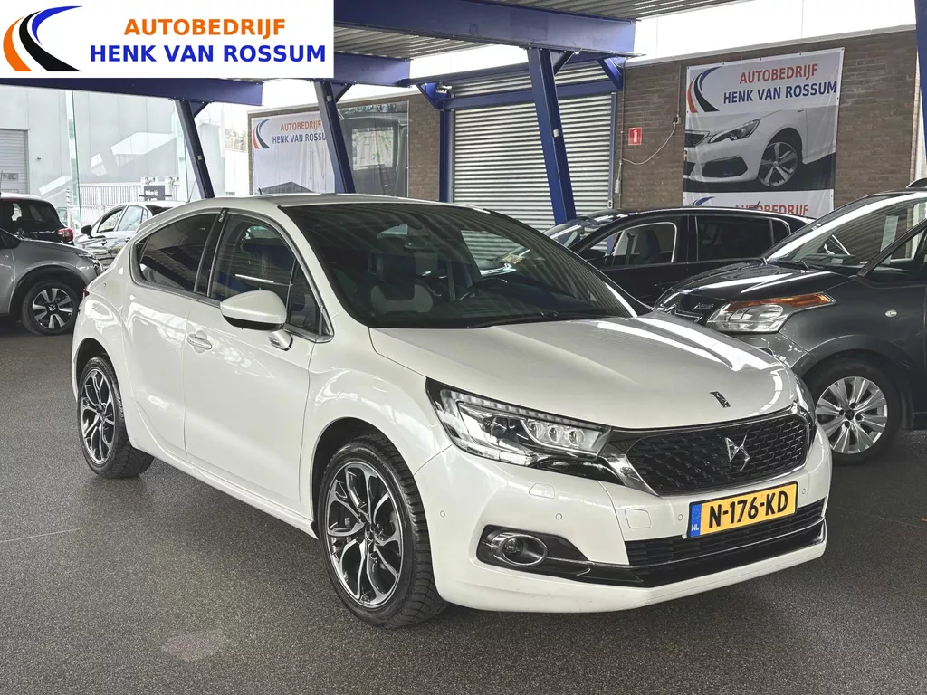 DS 4 Crossback 1.2 PureTech Limited Edition Moondust Trekhaak | Camera | Cruise | Clima.