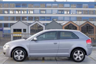 Audi A3 1.6 102PK Attraction Automaat