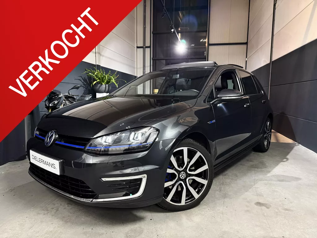 Volkswagen Golf Highline Business R 3x R-Line | DSG | Digitaal Display | Achteruitrijcamera | Vol | Absolute nieuwstaat!