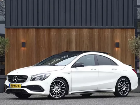 Mercedes-Benz CLA 200 automaat Prestige / AMG pakket / LED *NAP*