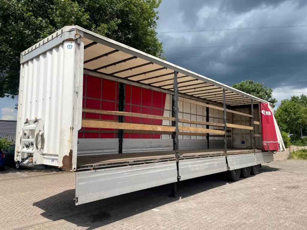 Krone SD 3 AXLE / DISC BRAKE / SLIDE CURTAIN AND SLIDE ROOF
