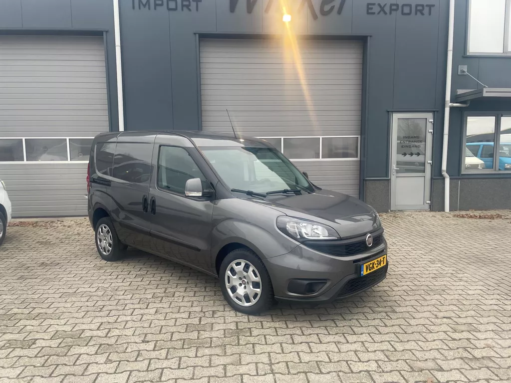 Fiat Dobl&ograve; Cargo 1.6 MJ L1H1 SX AIRCO NAVI