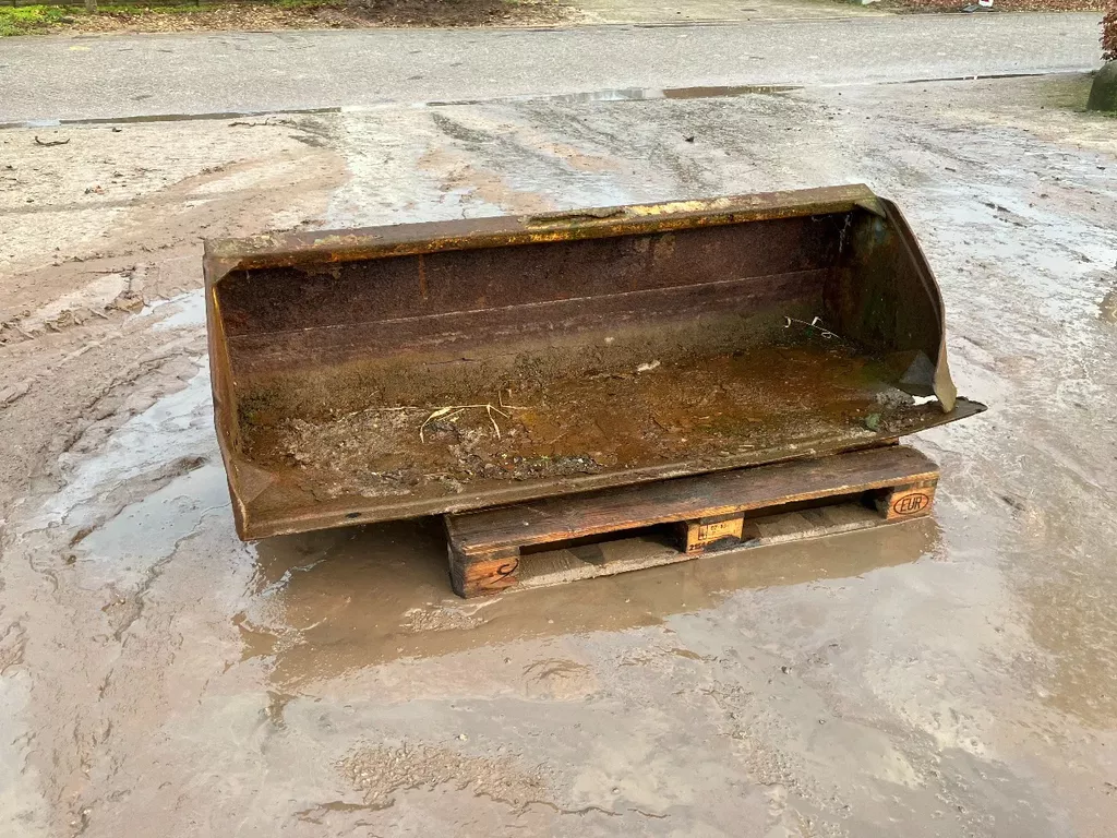 te koop mustang/bobcat schranklader schepbak