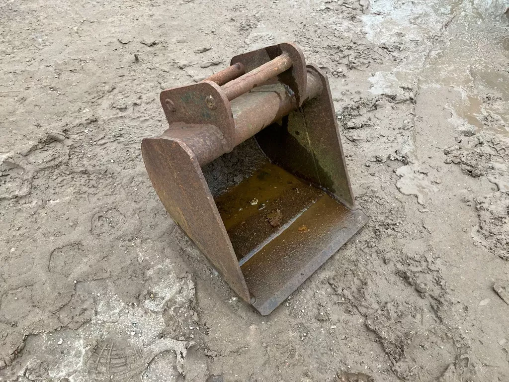 te koop graafbak minigraver