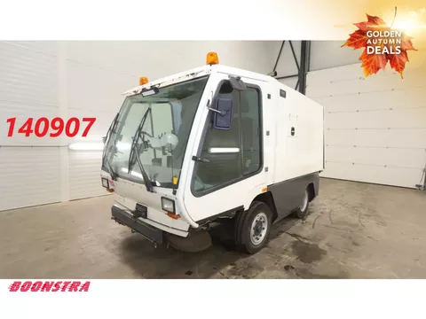 TENNANT HMF 426 Veegmachine