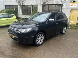 Mitsubishi Outlander 2.0 PHEV Instyle+/ Camera/ Lederen bekleding