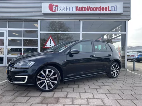 Volkswagen Golf 1.4 TSI GTE DSG / Groot Navi / Trekhaak / Cruise / APK 04-2026/ 2015