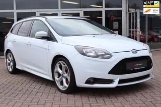 Ford Focus 2.0 EcoBoost ST-2 | RECARO | CRUISE | ONDERHOUDSHISTORIE | 1e EIGENAAR