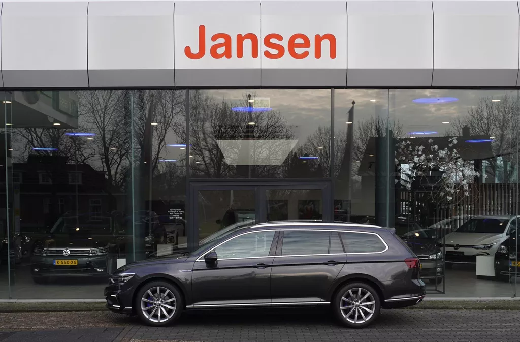 Volkswagen Passat Variant 1.4 TSI PHEV GTE Business | Nappa Leder | Pano | Trekhaak | Camera | Navi | Head-up | ACC | 18&quot;
