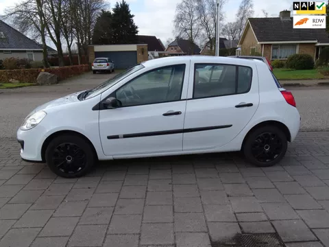 Renault Clio 1.2-16V Authentique