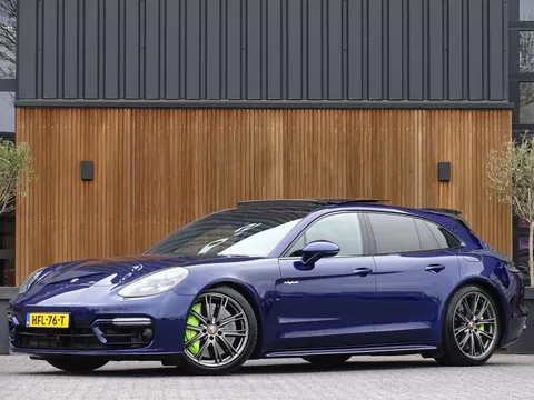 Porsche Panamera Sport Turismo 4.0 V8 700PK Turbo S / Sport Design / Creamic / Carbon / LED