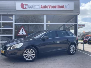 Volvo V60 1.6 T4 Momentum /Automaat/Cruise/Climate/Navi/Blis/Onderhoudsboekje/