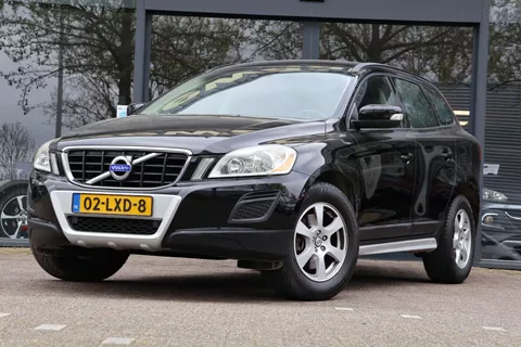 Volvo XC60 2.0T Kinetic|VERKOCHT!