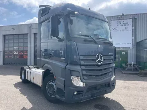 Mercedes-Benz Actros 1842 4x2/2x tank/2x Stuks
