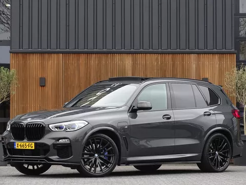 BMW X5 45e 394PK / M-Individual / Laser / ACC / carbon