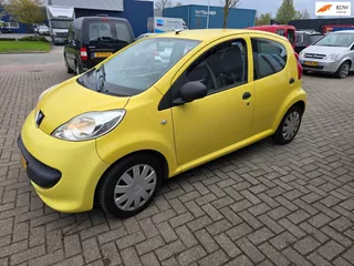 Peugeot 107 1.0-12V XR