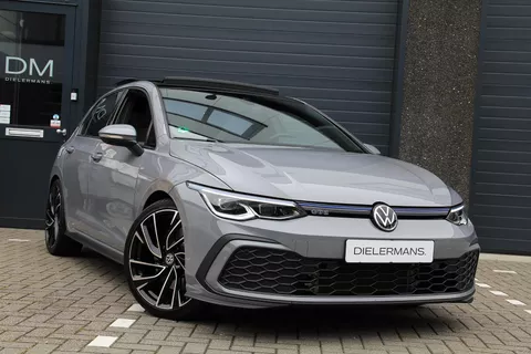 Volkswagen Golf 1.4 eHybrid GTE Pano | Head up | Camera's | Delfin Grey | 19" Adelaide - 18" Sparco | Full Option Volkswagen Golf 1.4 eHybrid GTE Pano | Head up | Camera's | Delfin Grey | 19" Adelaide - 18" Sparco | Full Option
