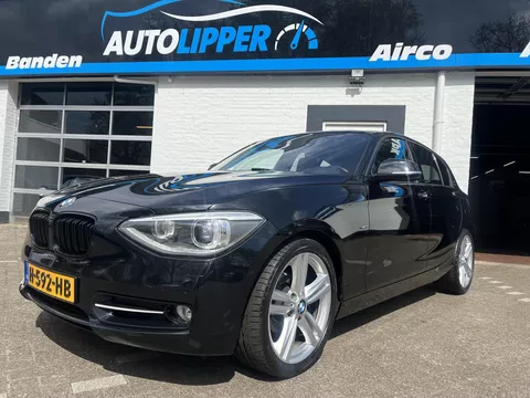 BMW 1-serie 116i High Executive /Automaat/Schuifdak/Navigatie