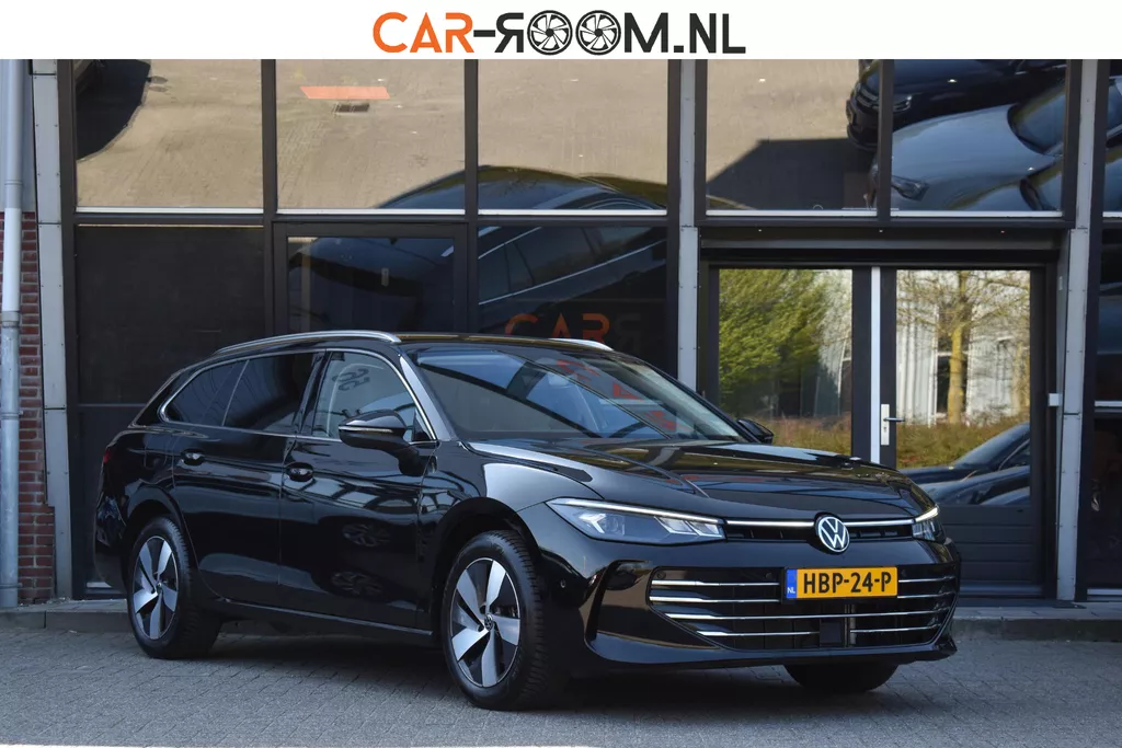 Volkswagen Passat Variant 1.5 eTSI Business Lane ACC Massage Camera