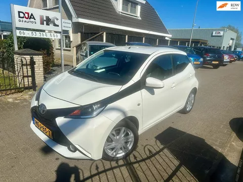 Toyota Aygo 1.0 VVT-i x-cite met Bluetooth en groot scherm