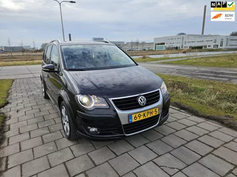 Volkswagen Touran 1.4 TSI Cross