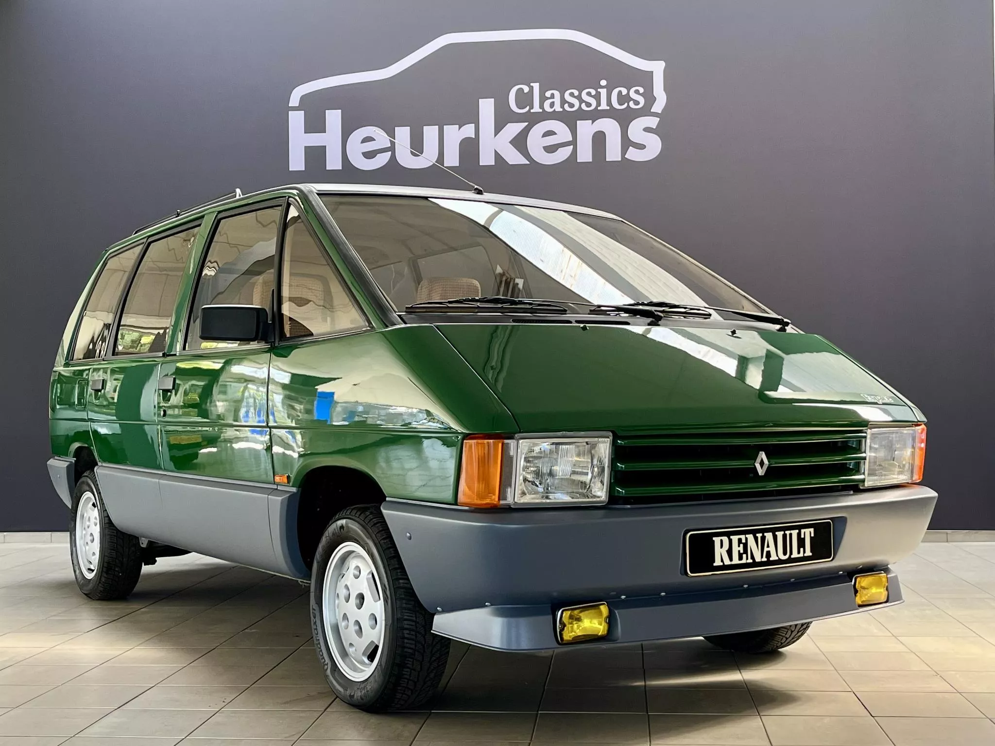 Renault-Espace-2000-TSE-2.webp