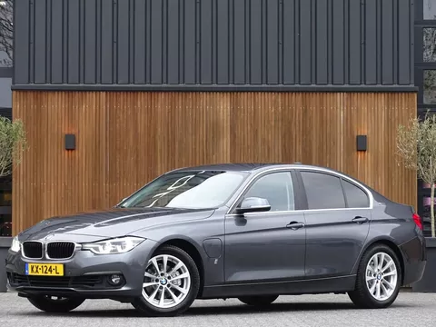 BMW 3 Serie 330e 252PK automaat / I-Drive Pro / LED / NAP