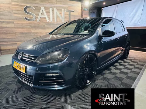 Volkswagen Golf 2.0 R 4-Motion 330 PK | Volkswagen Golf 2.0 R 4-Motion 330 PK |